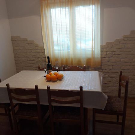 Apartmani Tatjana 오크루그고른지 외부 사진