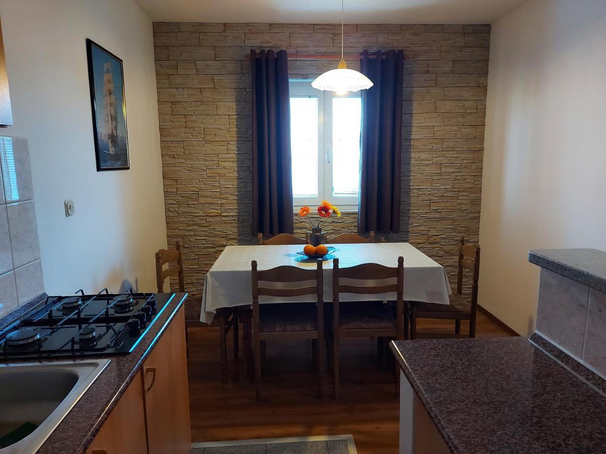 Apartmani Tatjana 오크루그고른지 외부 사진
