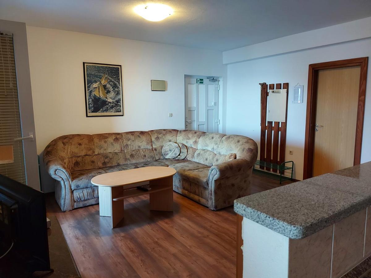 Apartmani Tatjana 오크루그고른지 외부 사진